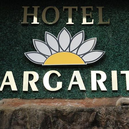 Hotel Margarita בקאלאר מראה חיצוני תמונה