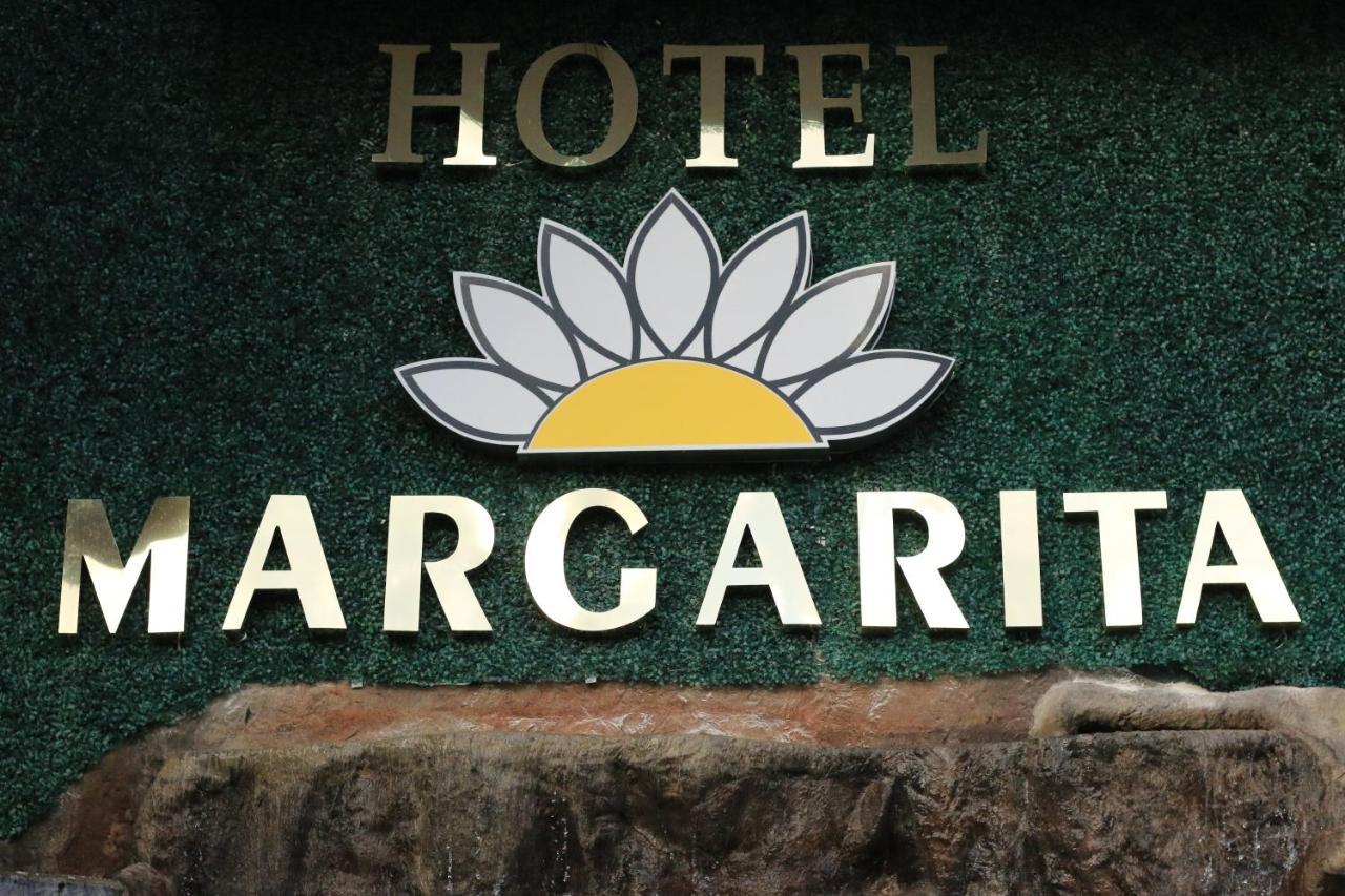 Hotel Margarita בקאלאר מראה חיצוני תמונה
